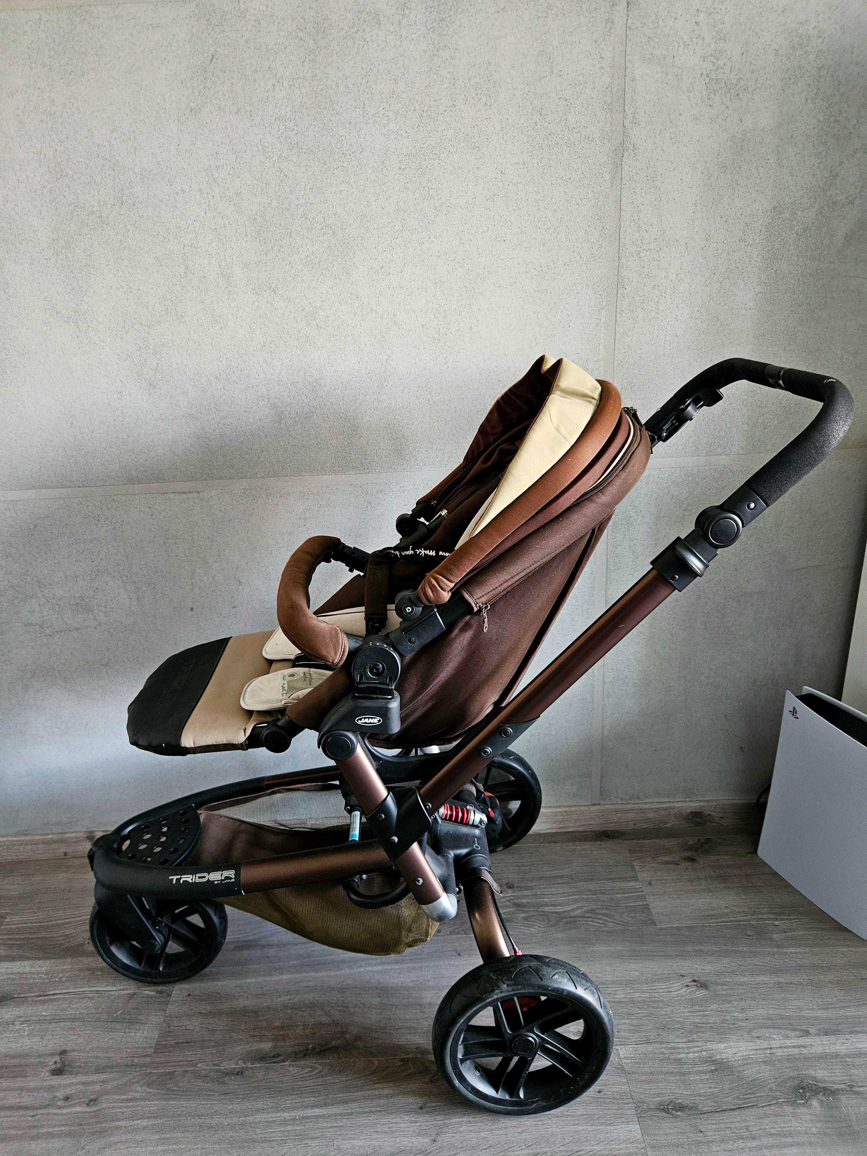 Jane Trider wózek spacerówka plus fotelik