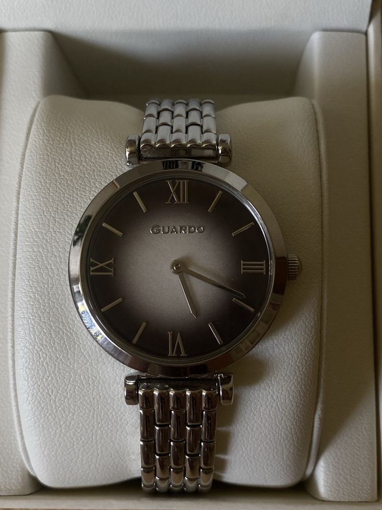 Часы наручные Anne Klein