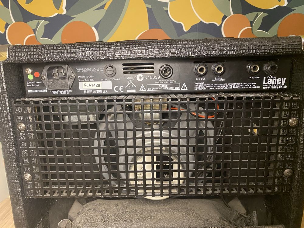 Комбопідсилювач Laney LC15 лампа
