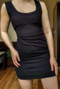 Czarna sukienka mini na ramiączka
