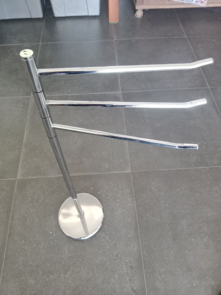 Toalheiros triplos em Inox