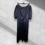 Elegancka czarna sukienka damska plus size w ciapki panterkę