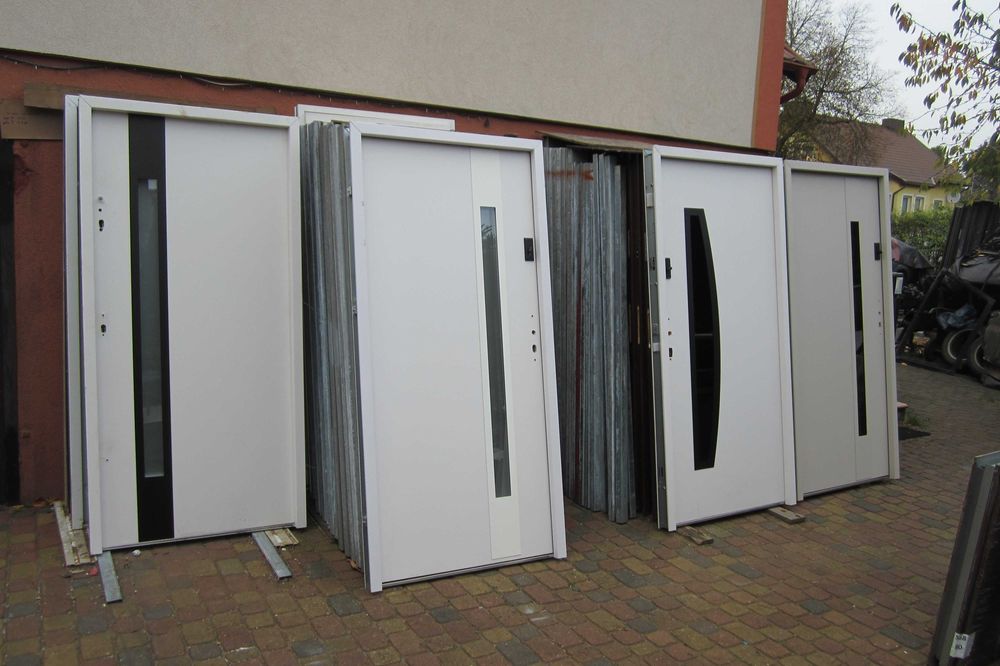 Nowe Drzwi zewnętrzne ocieplane z szybą 100x210 Lewe Prawe 70mm białe