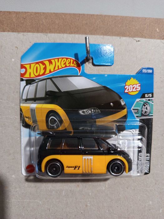 Miniaturas Hotwheels Mainline 2025