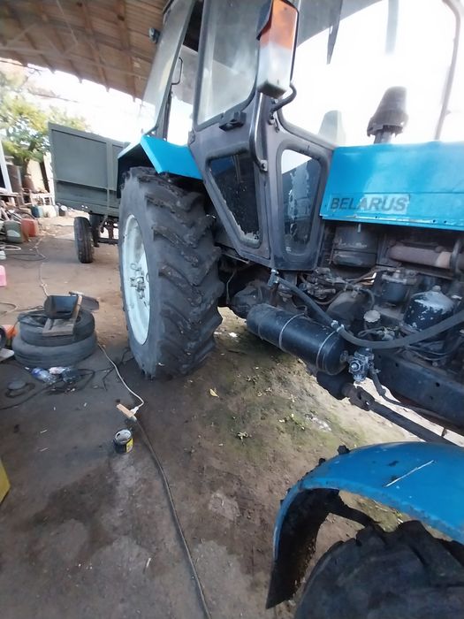 МТЗ-892 трактор     .