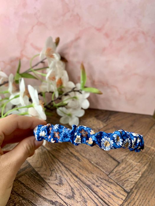 Opaska materiałowa w kwiaty