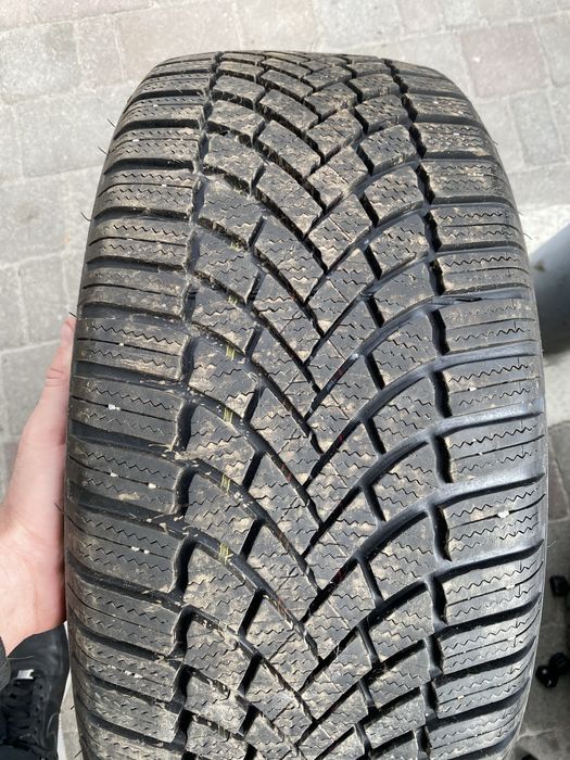 235/45 R18 Bridgestone Blizzal lm005