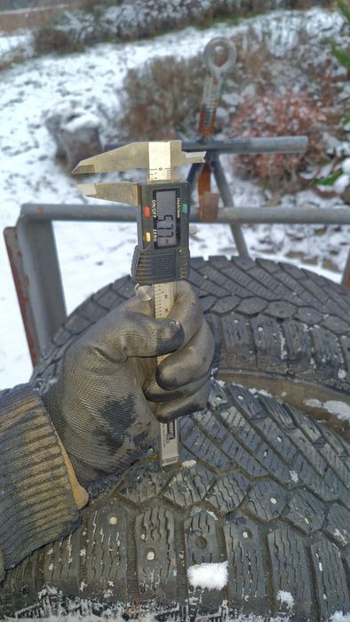 Opony na śnieg -  Continental Conti-Ice-Contact 235/60 R16 - cena 4szt