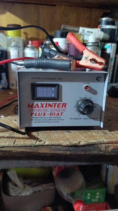 Зарядний пристрій для акумуляторів