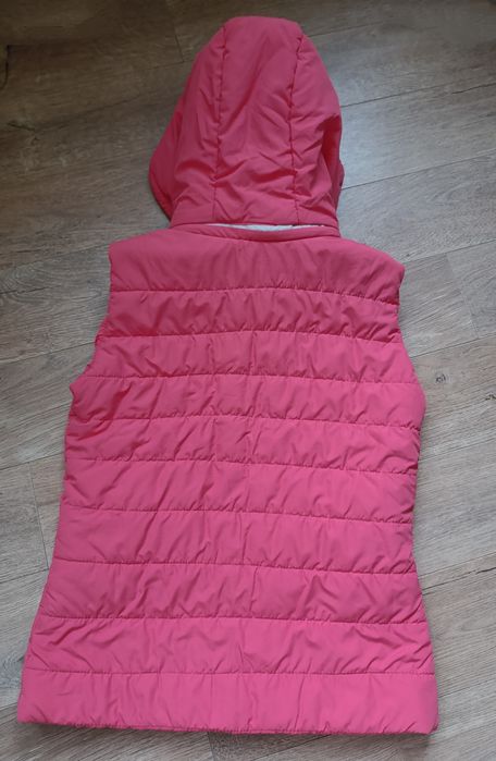 Жилетка кораллового цвета, 44 размер