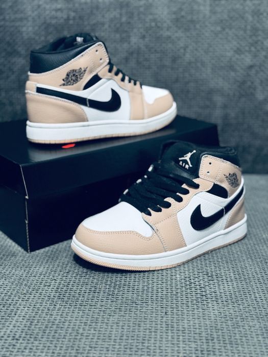 Женские зимние кроссовки Nike Air Retro Jordan 1 зима кожа мех