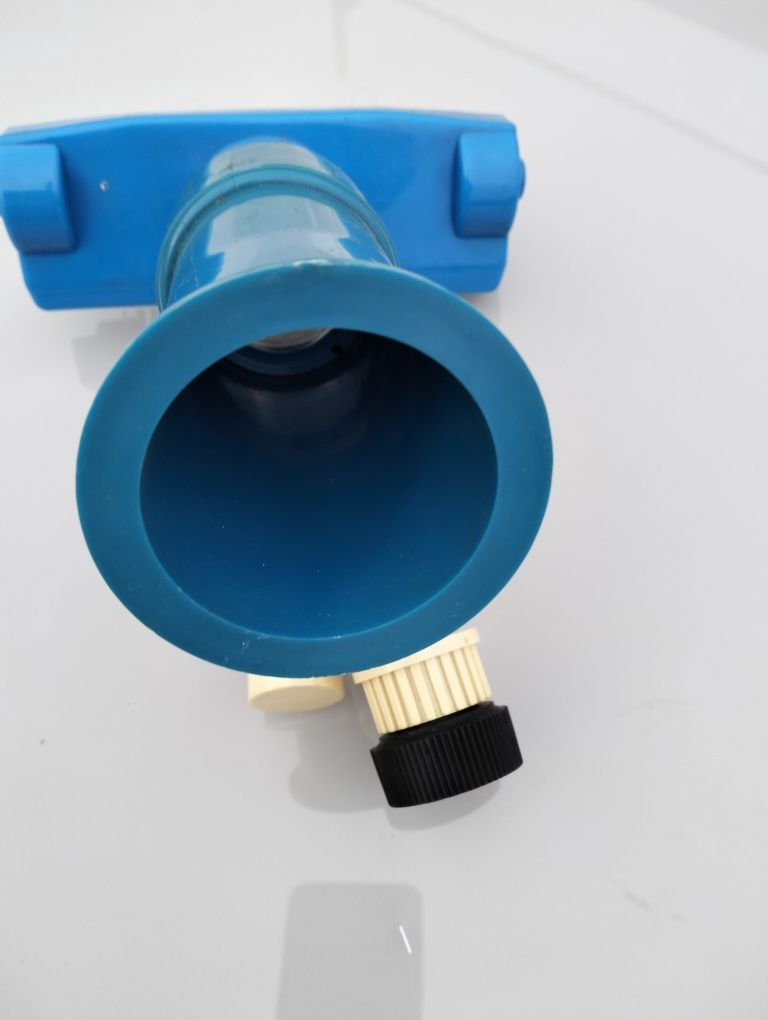 Tubo mangueira para fazer aspiração de piscina