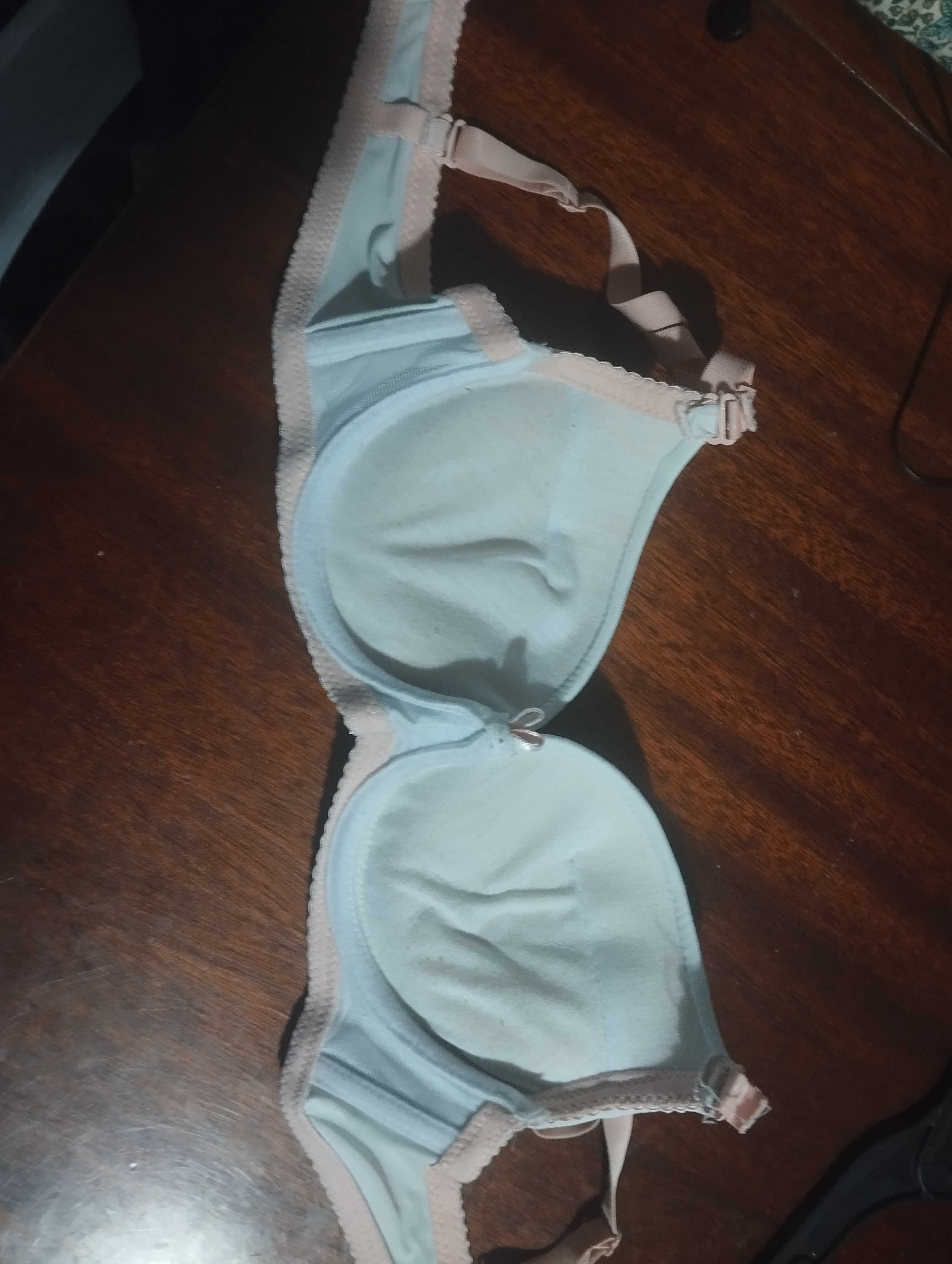 Biały biustonosz super push up 70A