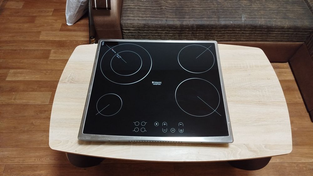 Продам Електричну варильну поверхню Hotpoint Ariston KBT 6124 D IX/HA