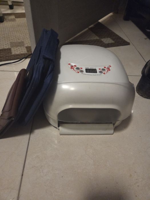 Oddam lampa apteczka i porffel