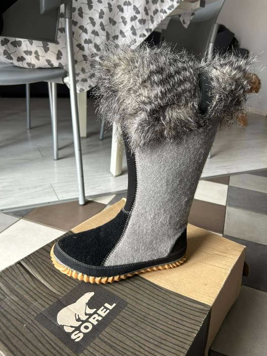 Взуття SOREL sorel