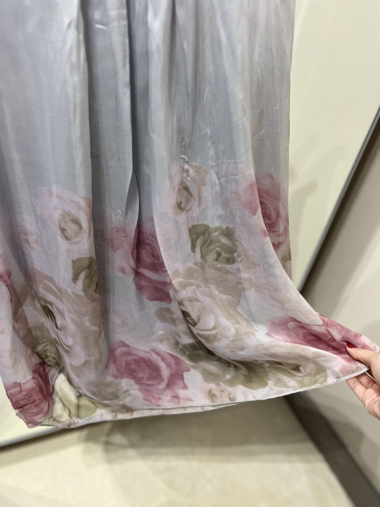 Bluzka jedwab tunika na lato róże kwiaty styl Magda Butrym mgiełka