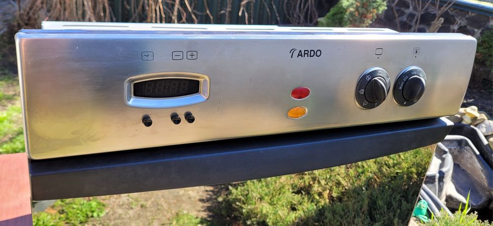 Продам духову шафу ARDO