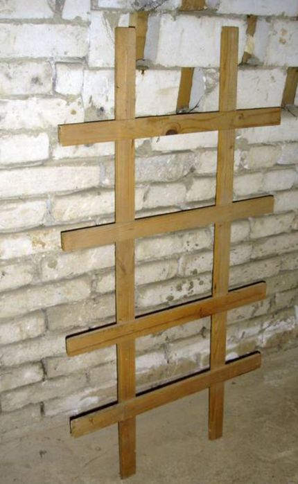 Drabinka z drewna, drewniana.