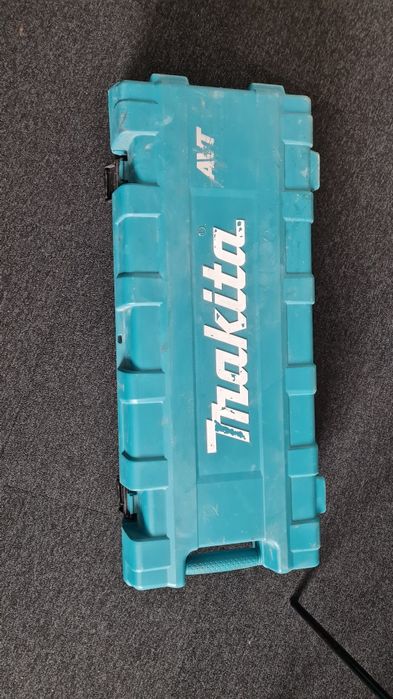 Młot wyburzeniowy makijaż avt hm1317cb