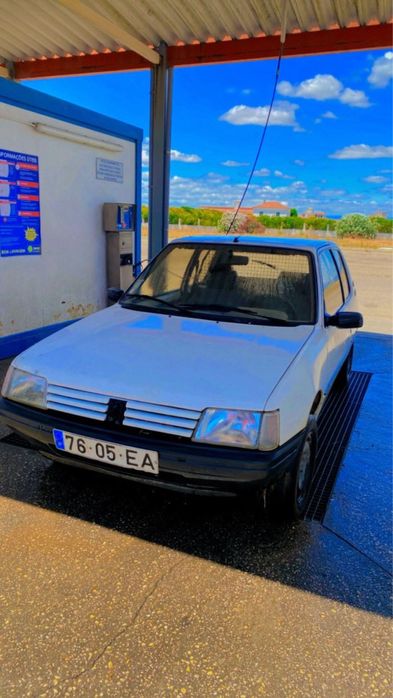 Peugeot XAD 205.