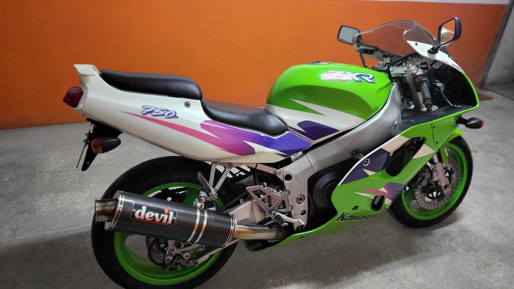 20 mil kms reais - Kawasaki ZXR 750 NINJA (1996)
