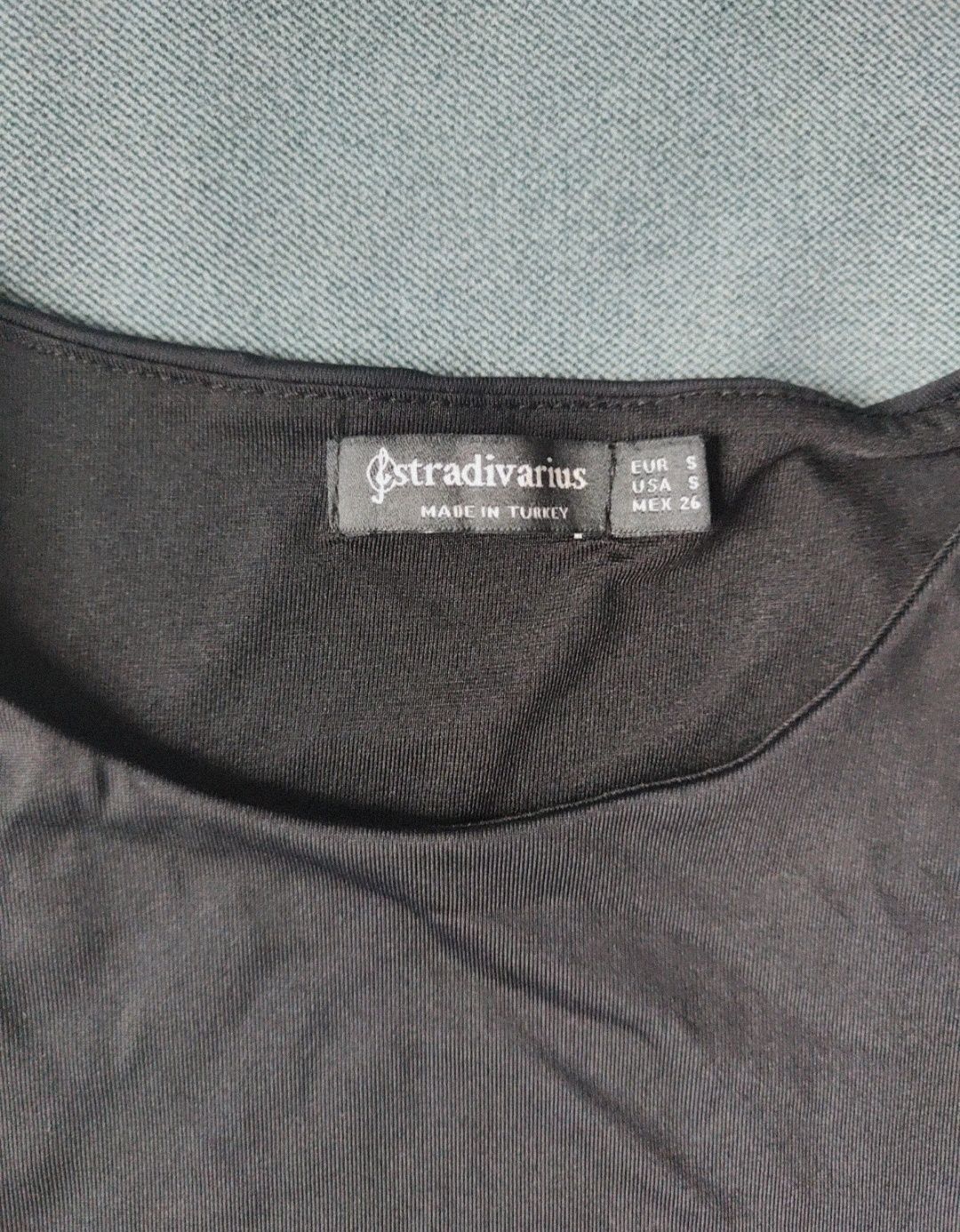 Top bez rękawów crop top krótka bluzka czarna Stradivarius