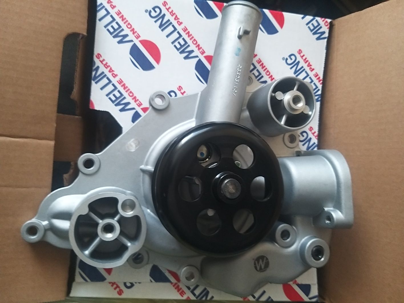 Nowa pompa wody Jeep -Dodge Magnum -Chrysler 300 5.7-6.1 V 8 05-10 r