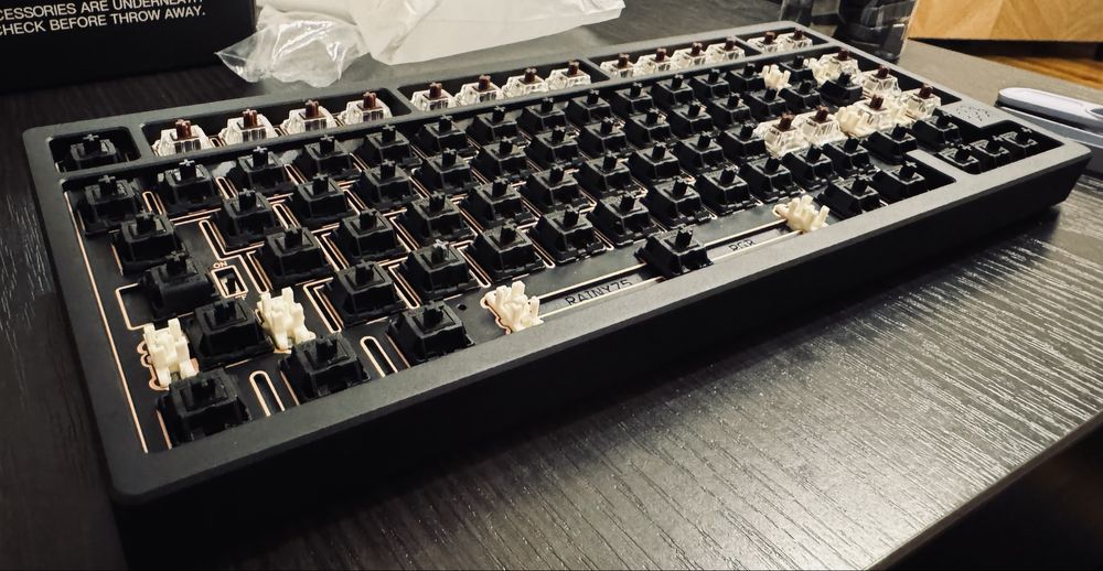 Klawiatura mechaniczna Womier RD75 Pro + switche Gateron Oil King