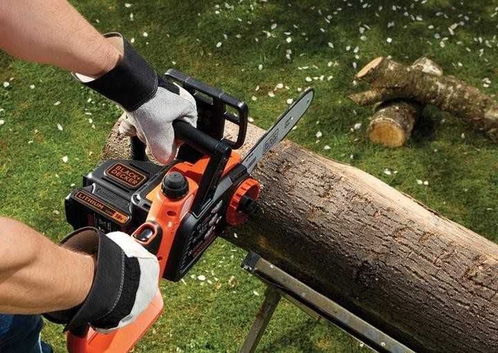 Пила Black Decker GKC1825L20