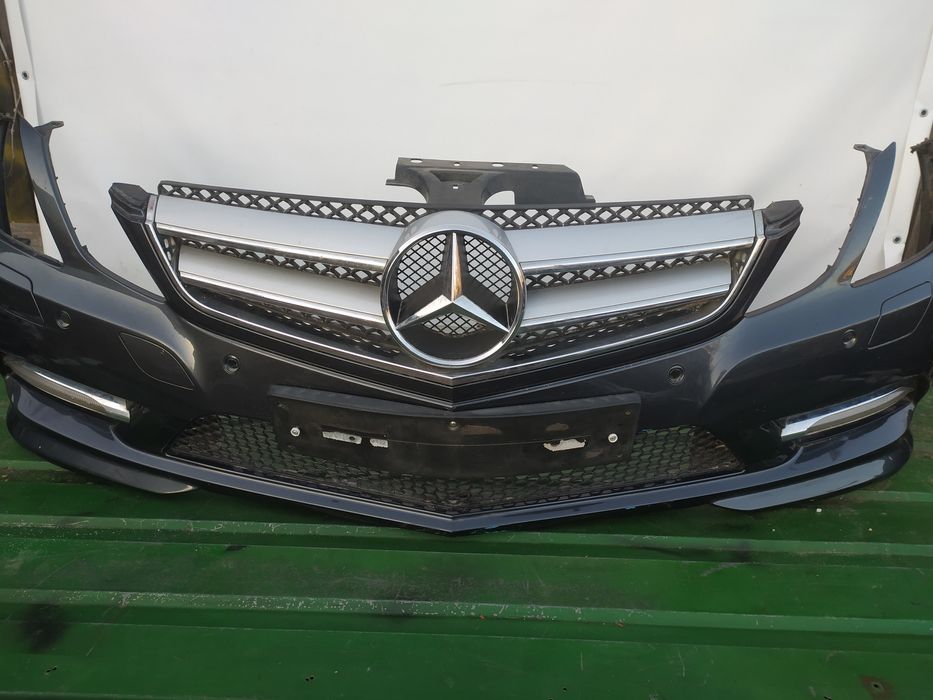 Бампер передній Mersedes W212 C207 A207 W204 купе