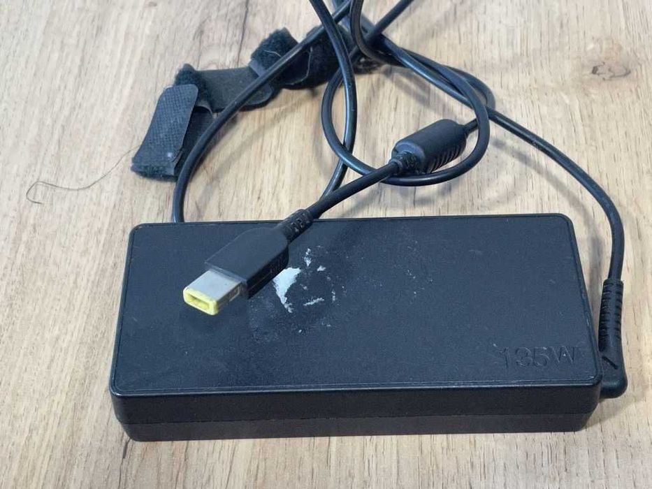 Блок живлення Lenovo 20V/6,5A/135W
