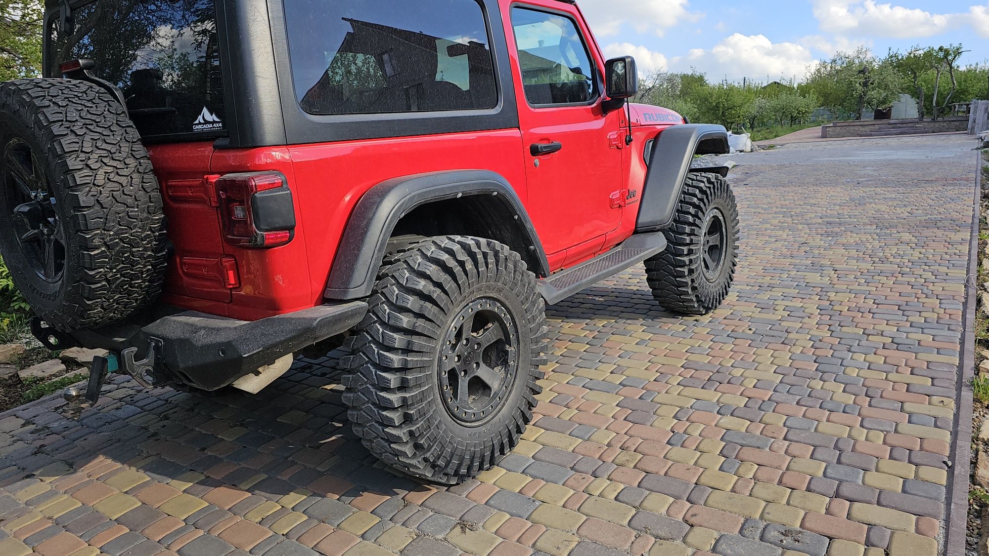 Резина грязевая 37x12.5 r17 lt maxis Jeep i