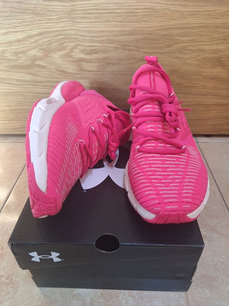 Buty Under Armour Phantom 2 38,5 różowe