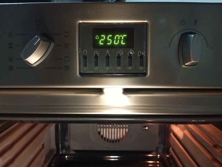 Forno Ariston de Encastrar