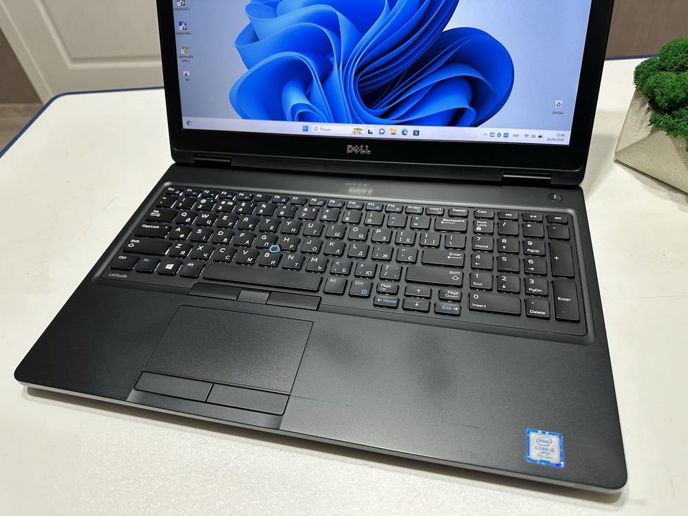 DELL Latitude 5580 15,6"FHD IPS | i5-7300U|16 DDR4 | SSD 256Gb