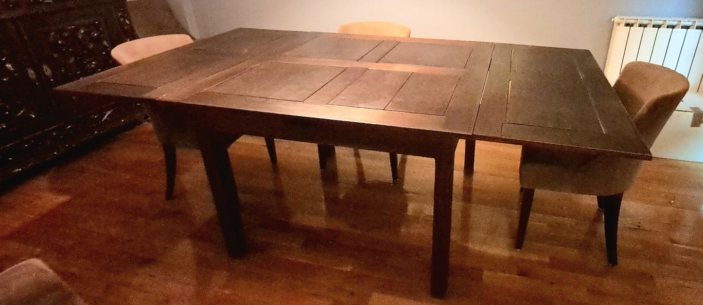 Mesa de jantar extensível
