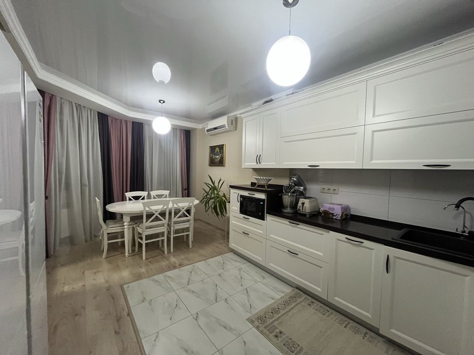 ЭКС!Госпрограммы!Красивая 3 к. 90м р-н Небесной сотни! Дорогой ремонт