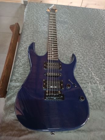 Guitarra elétrica Ibanez EX170 com amplificador