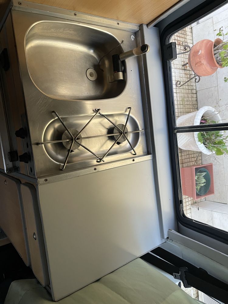 RENAULT TRAFIC 2500CC