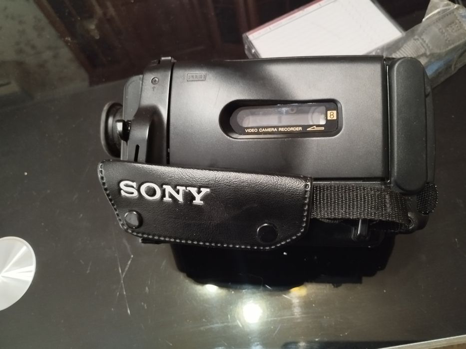 Видеокамера Sony CCD-TR330E