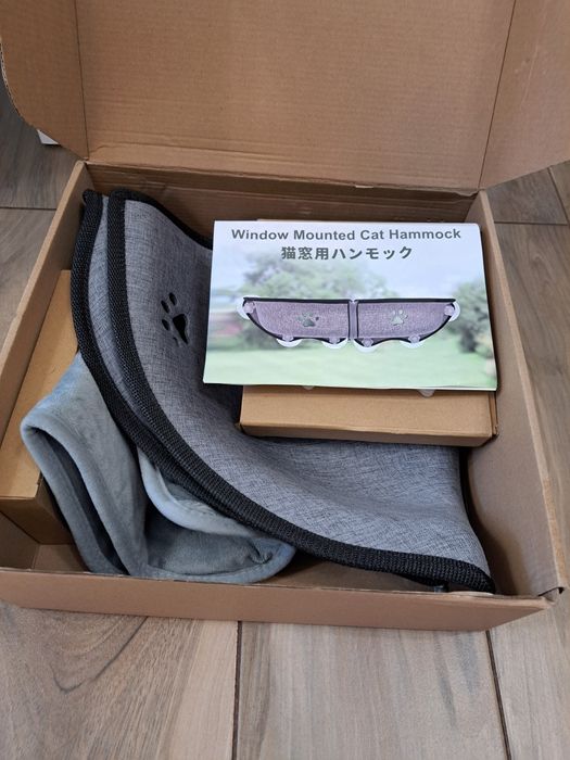 Legowisko dla kota na okno z 6 przyssawkami 782