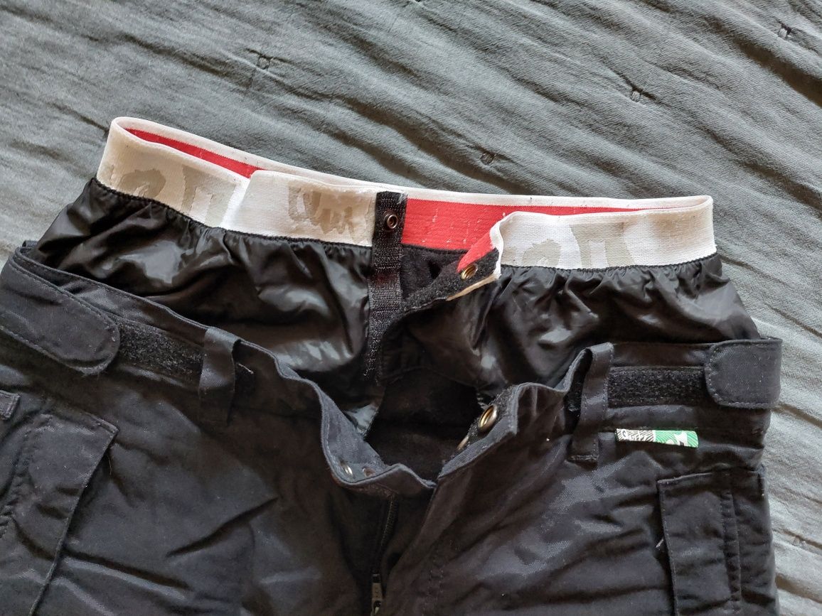 Quicksilver spodnie 16 lat snowboardowe narciarskie