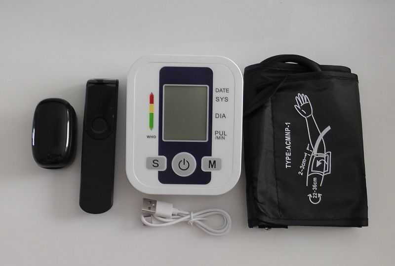 Pulsoksymetr termometr ciśnieniomierz naramienny zestaw