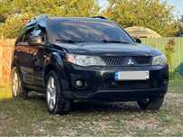 Mitsubishi  Outlender