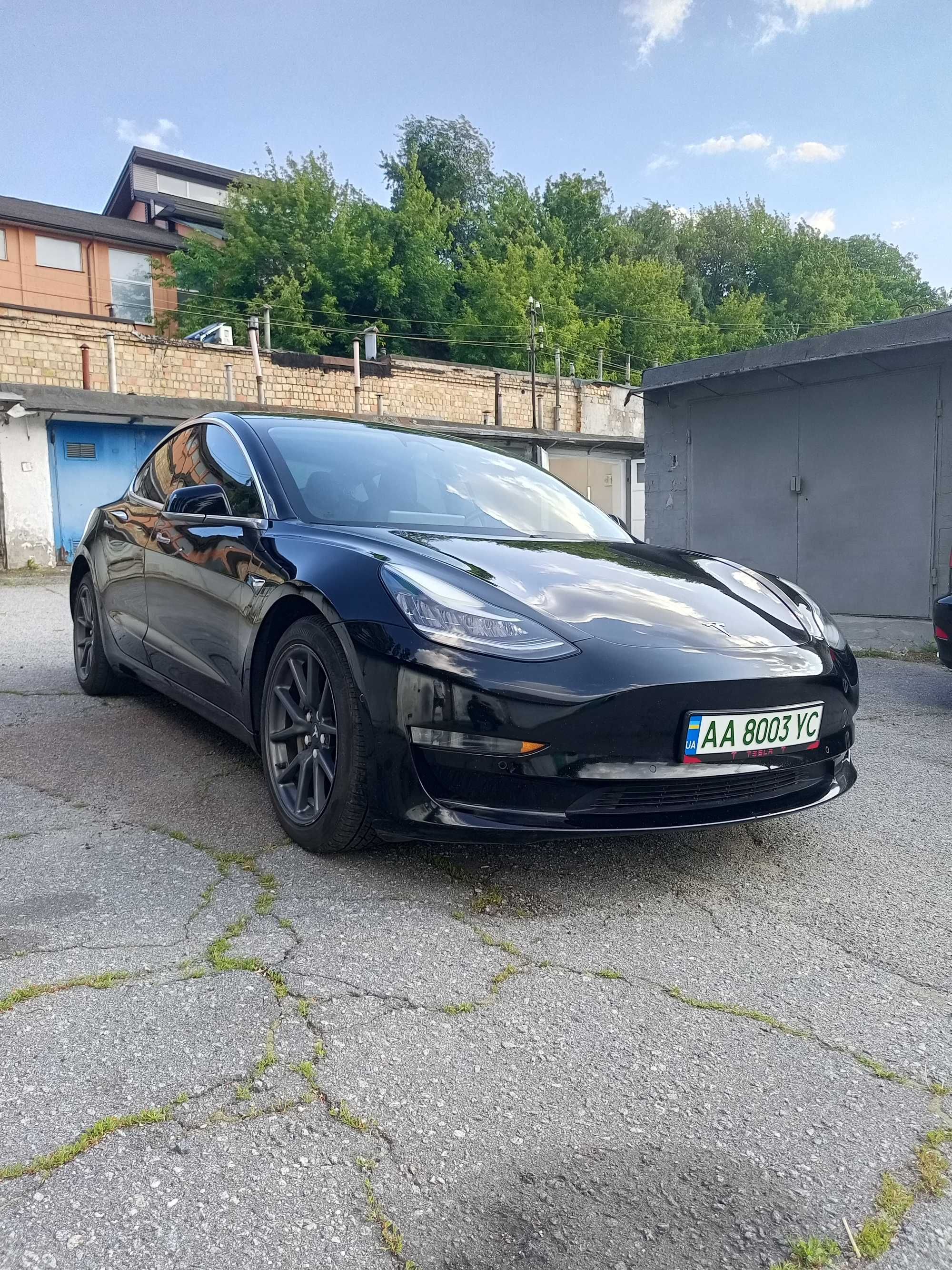 Продам Тесла 3 450 км