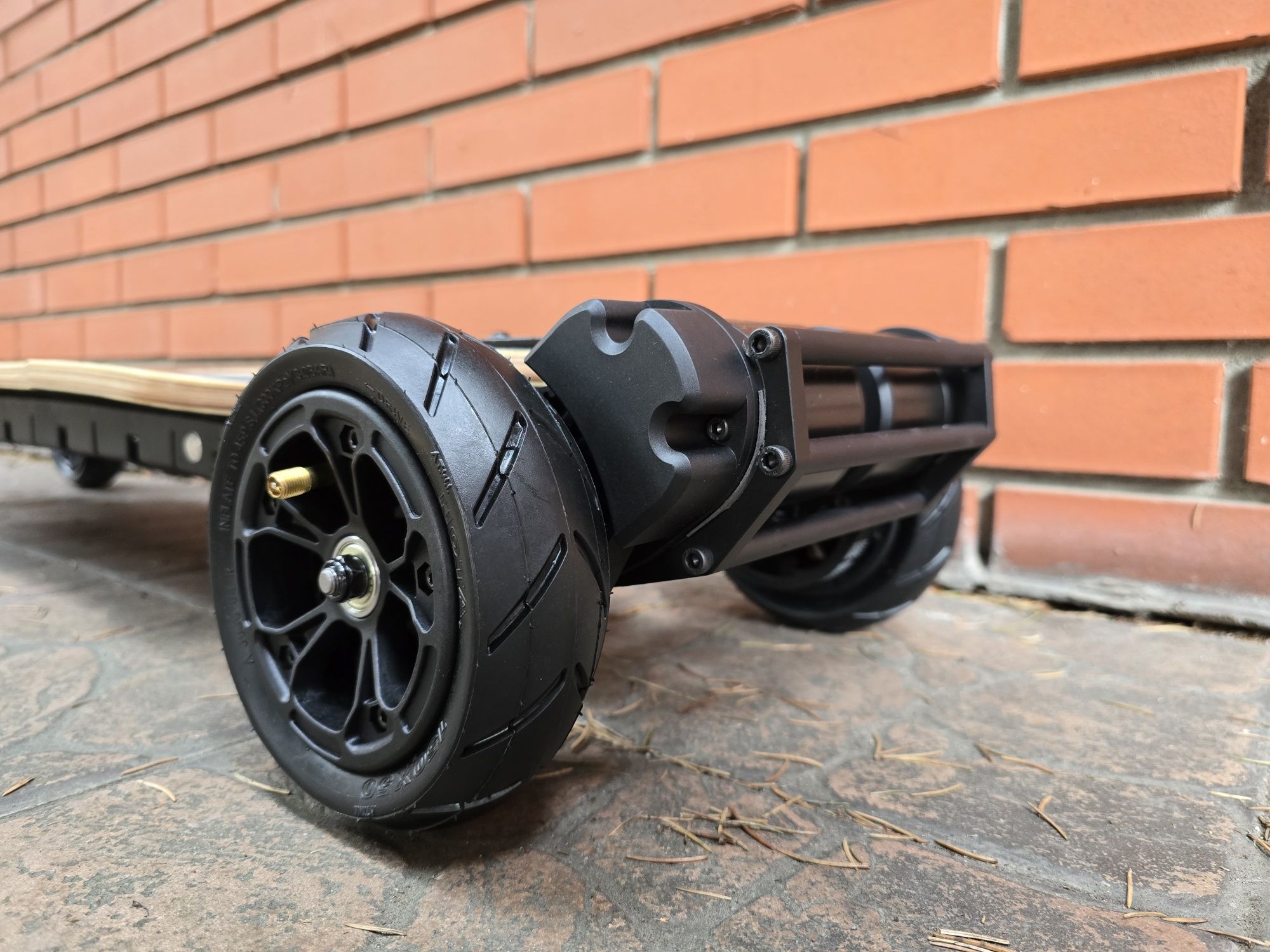Wynajem i Nauka Jazdy Deskorolkami Elektrycznymi Longboard