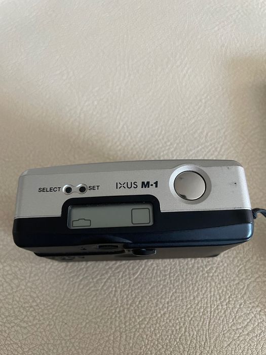 Máquina fotográfica CANON Ixus