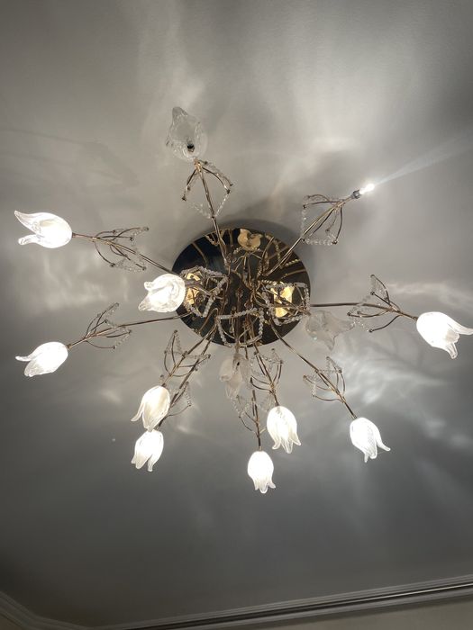 Люстра з пультуправлінням