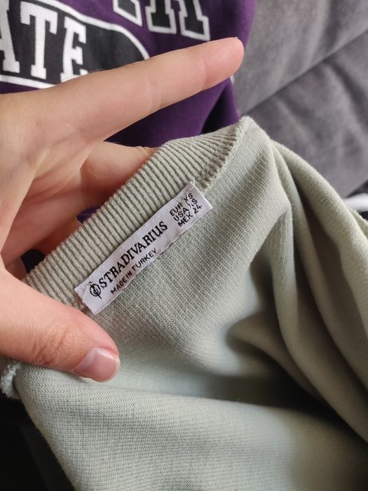 Кофтинка ніжно-оливкова